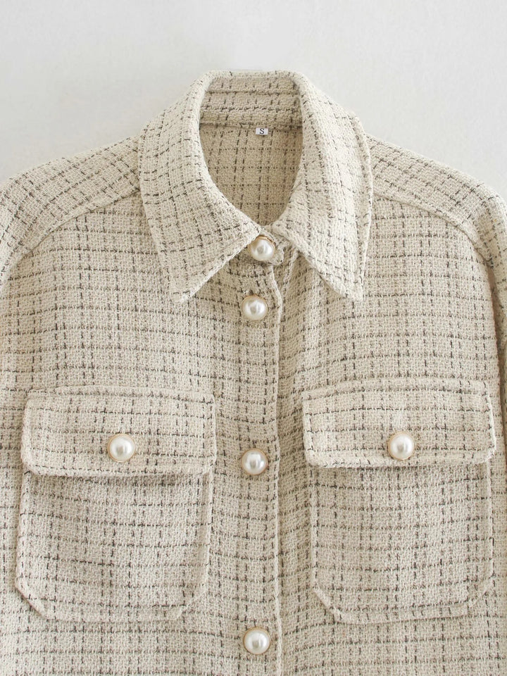 Chic Plaid Coats for Women: Elegant and Comfortable